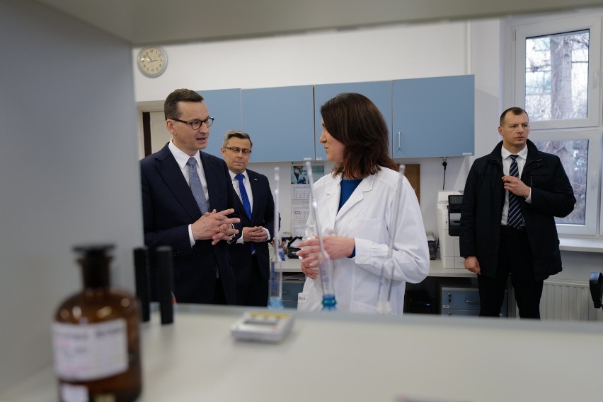 Premier Mateusz Morawiecki w Wojewódzkiej Stacji Sanitarno -...