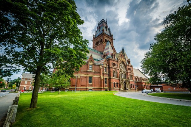 Za najlepszy uniwersytet na świecie znów został uznany amerykański Uniwersytet Harvarda. Zresztą lideruje on w szanghajskim zestawieniu od samego początku