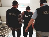 Ruda Śląska: Policja po pościgu zatrzymała dwóch mężczyzn, którzy mieli przy sobie reklamówkę z 600 porcjami dilerskimi marihuany