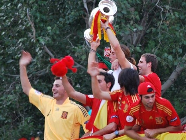 Mistrzowie Europy Hiszpanie w pierwszym meczu mundialu rozczarowali.