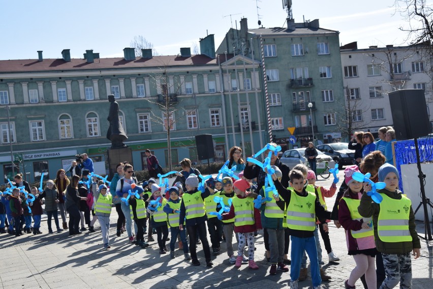 „Przystanek autyzm” to happening w Dzień Autyzmu na placu...