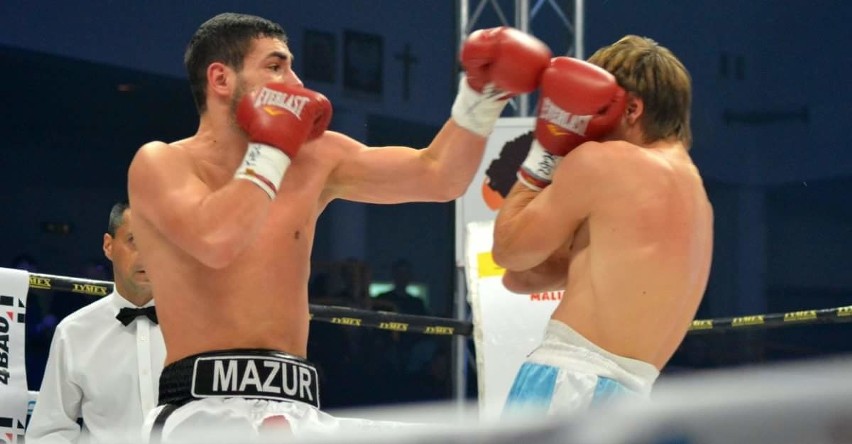Wygrana Tomasza Mazura na zawodowym ringu