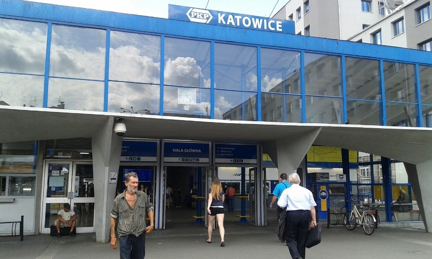 Dworzec w Katowicach od strony placu OMP