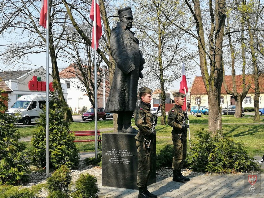 Poznań: Żołnierze 12 Wielkopolskiej Brygady Obrony Terytorialnej pamiętają o generale Stanisławie Taczaku