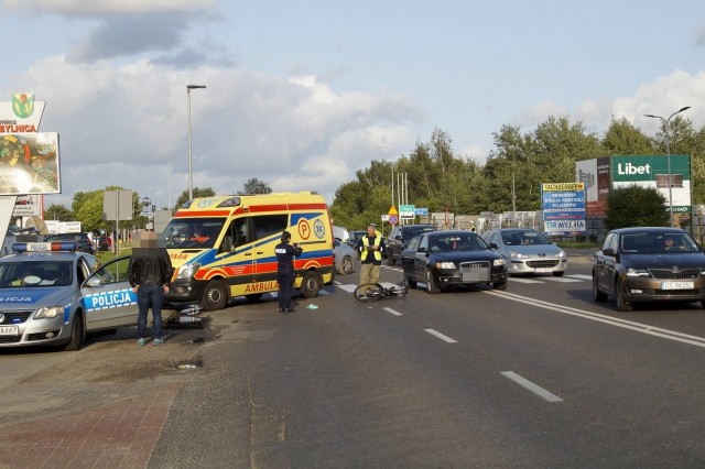 Wypadek na ulicy Szczecińskiej. Potrącony mężczyzna zmarł w szpitalu