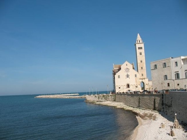 Katedra tuż nad Adriatykiem