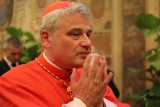Kardynał Konrad Krajewski trafił do szpitala. Agencja Adnkronos podała informację o stanie zdrowia jałmużnika papieskiego