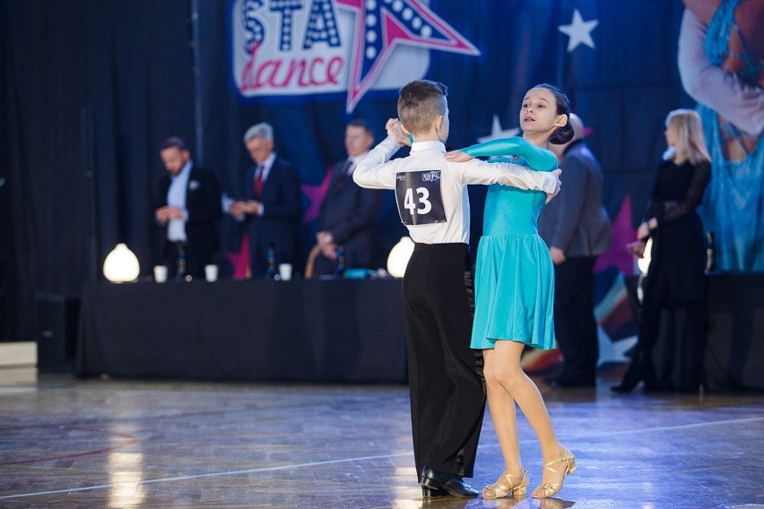 Tarnów. Zawody Taneczne "Stars Final" [ZDJĘCIA]