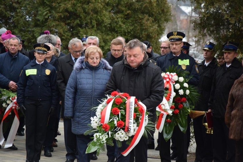 Przy komendzie PSP odsłonięto obelisk upamiętniający...