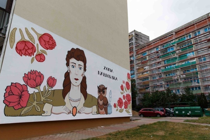 Bohaterką muralu jest Zofia Nałkowska, wybitna pisarka,...