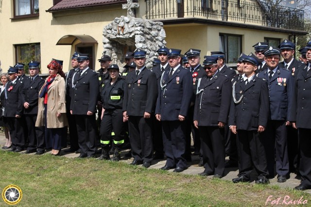 Powiatowa pielgrzymka strażaków w Skarżycach