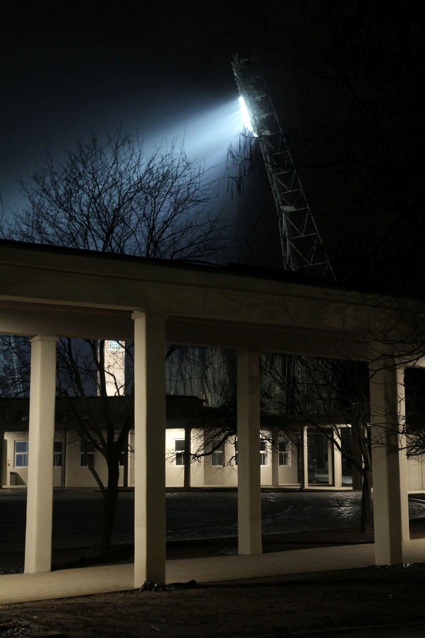 Trwają próby nowego oświetlenia na przebudowanym Stadionie...