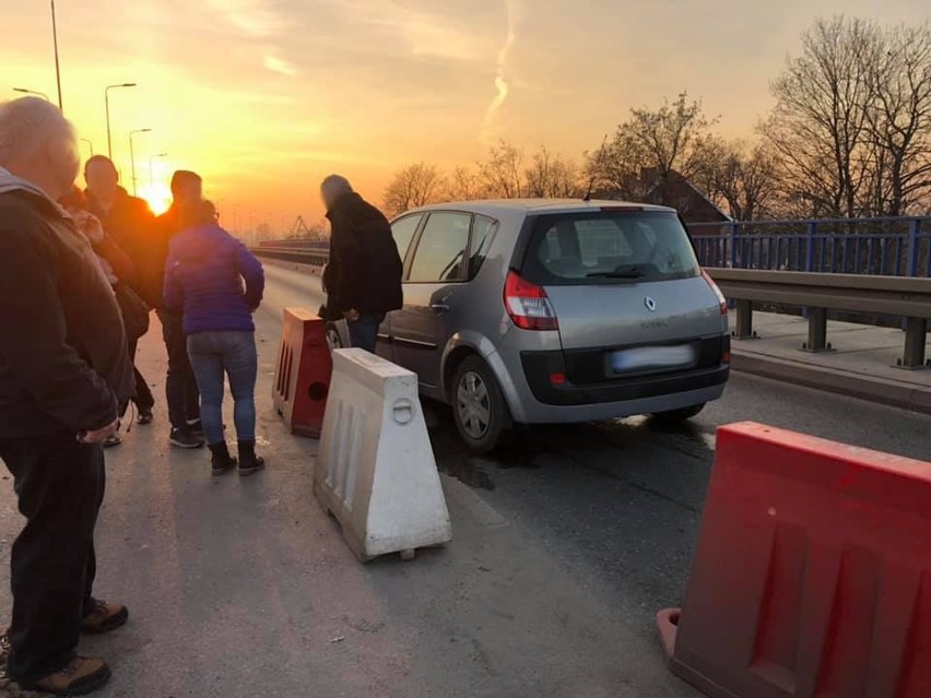 Zdarzenie miało miejsce po godzinie 15. Doszło do sporych...