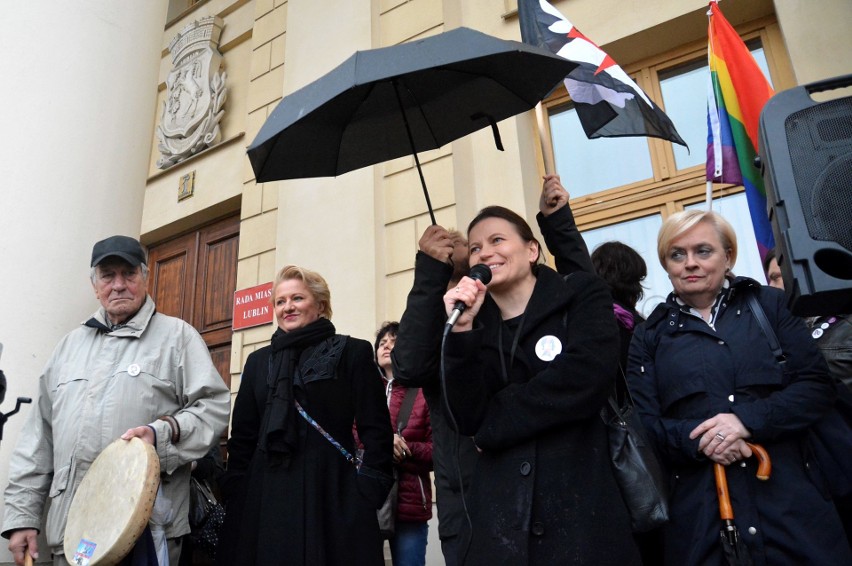 Czarny Wtorek w Lublinie. Protestowały w obronie swoich praw [ZDJĘCIA]