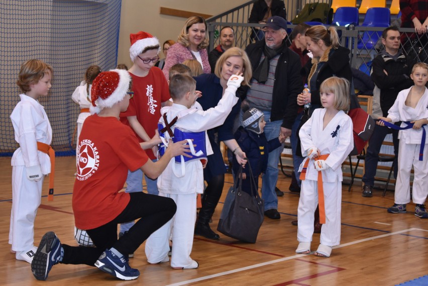 Mikołajkowy turniej karate w Ostrołęce [ZDJĘCIA, WIDEO]