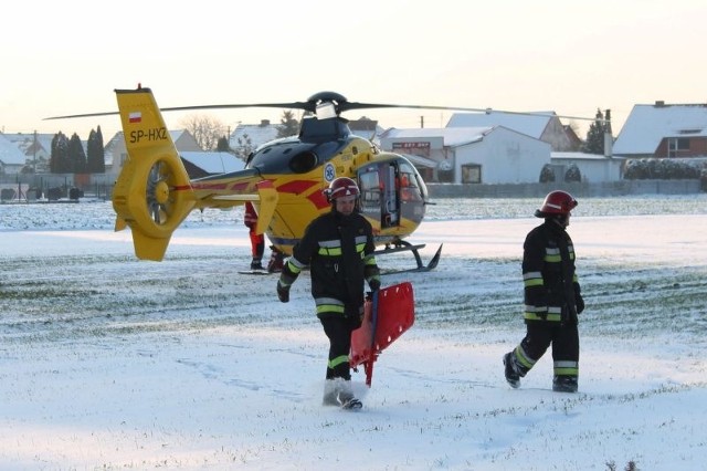 Akcje ratunkowe z udziałem helikoptera są prowadzone w powiecie kilka razy do roku. Ale piloci maszyn nie mają potrzeby lądowania przy strzeleckim szpitalu, bo pacjenci są transportowani od razu do WCM-u w Opolu, gdzie czeka na nich specjalistyczna opieka.