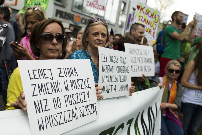 Sesja UNESCO odbyła się w cieniu protestów