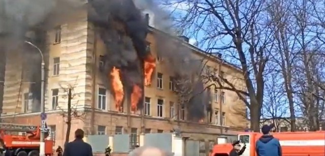 Co najmniej pięć osób zginęło, a trzydzieści zostało rannych w pożarze Centralnego Instytutu Badawczego Wojsk Powietrznych w rosyjskim mieście Twer