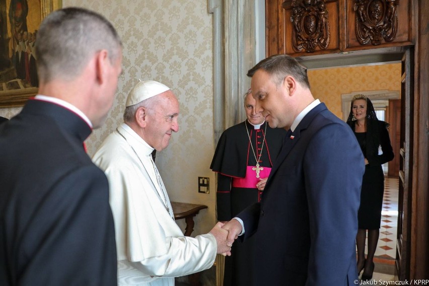 Prezydent i pierwsza dama na audiencji u papieża Franciszka [ZDJĘCIA]