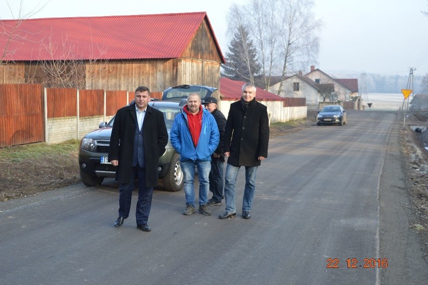 Kolejne remonty dróg w powiecie staszowskim zakończone