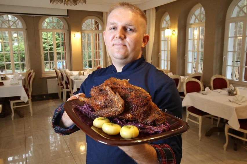 Szef kuchni restauracji Binkowski Dworek poleca sycące dania mięsne na zimowy głód  
