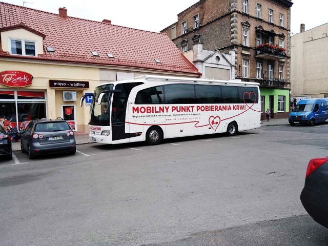 Na ulicach nowrocławia często można  zobaczyć krwiobusy RCKiK. W nich możecie oddać krew