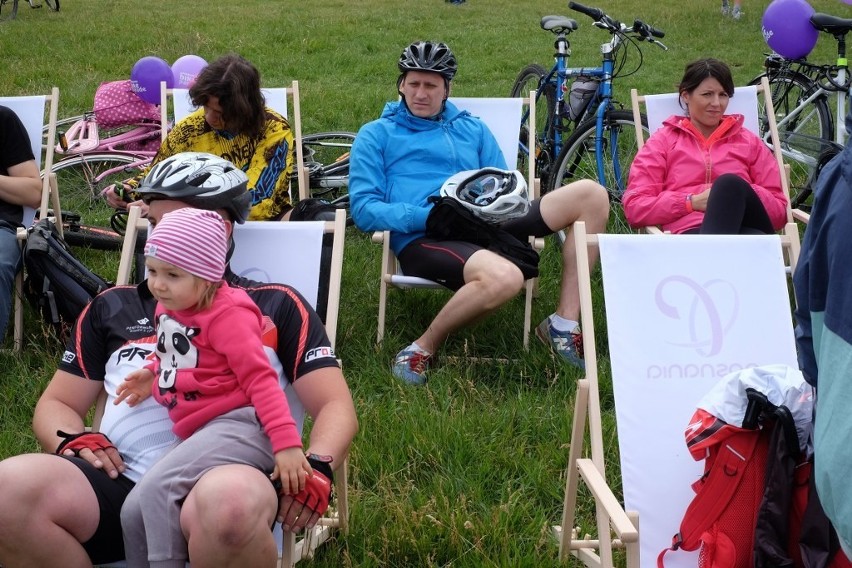 Posnania Bike Parade: Rowerzyści witają lato na plaży