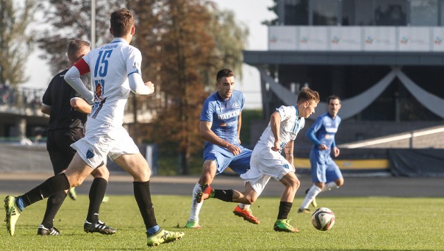 Stal Rzeszów pokonała JKS Jarosław 2:1.