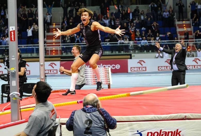 Rekord świata na Copernicus Cup w Toruniu. Historyczny skok o tyczce Armanda Duplantisa [wideo]