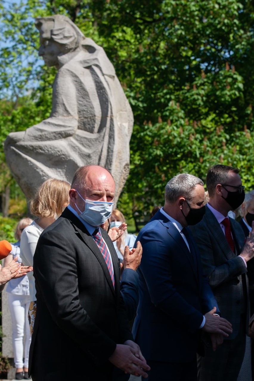 Uroczyste podpisanie umowy na wykonanie opracowania projektu...