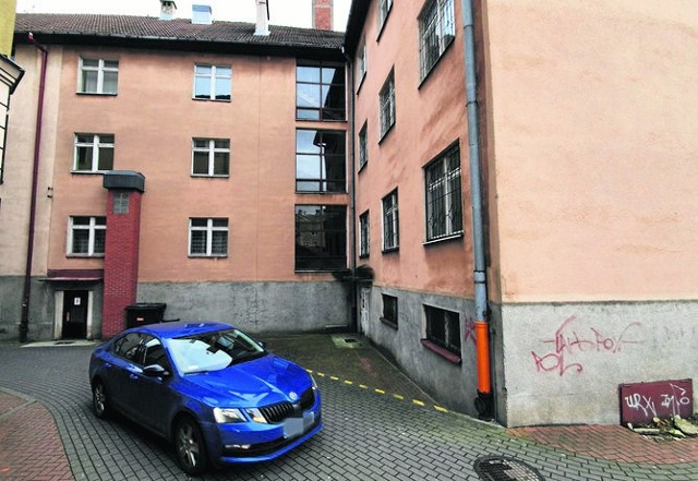 Urząd marszałkowski ogłosił trzeci już przetarg na sprzedaż pokaźnego budynku przy ul. Wojska Polskiego w Słupsku