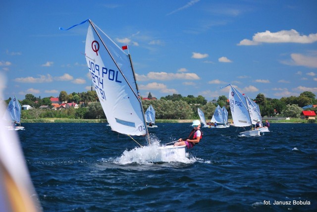 Od 5 do 7 sierpnia najmłodsi żeglarze z Podkarpacia, Małopolski i Świętokrzyskiego rywalizowali na Jeziorze Tarnobrzeskim.