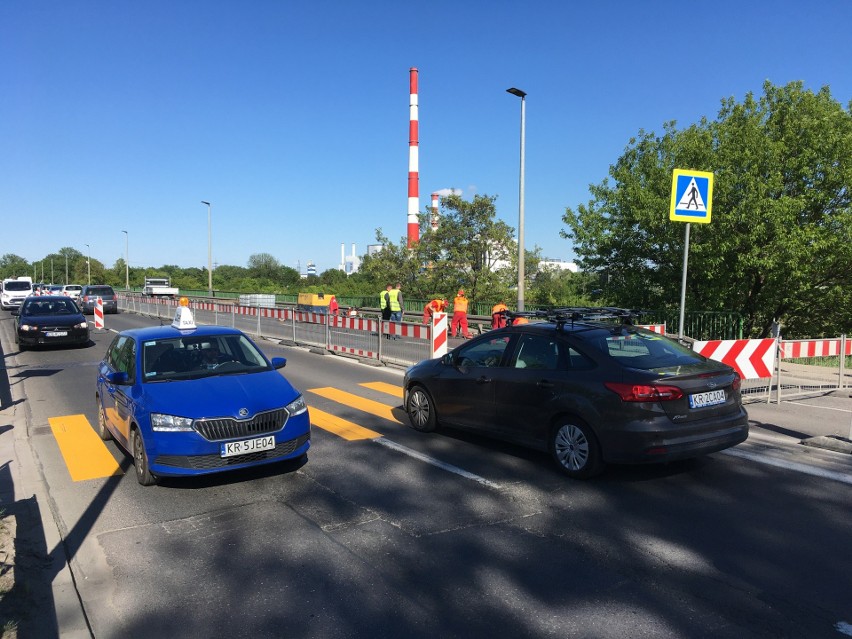 Remont mostu spowodował, że ul. Nowohucka mocno korkuje się