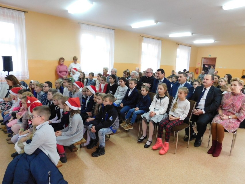 Wigilia szkolna w podstawówce, w Kruszynach (gmina Bobrowo)