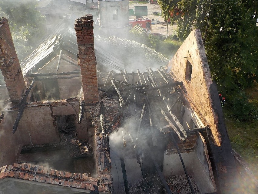 Pałac w Panowicach doszczętnie spłonął.
