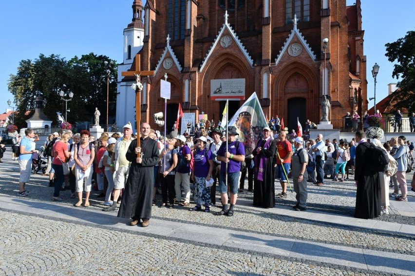 Jak podaje archibial.pl w poniedziałek rano z Białegostoku...