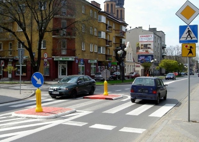 Na wniosek mieszkańców drogowcy wyznaczą niebawem brakujące przejścia dla pieszych przy skrzyżowaniu ulic: PCK i Czarnej, Kwiatkowskiego i Pustej oraz Podwalnej i Kanałowej.