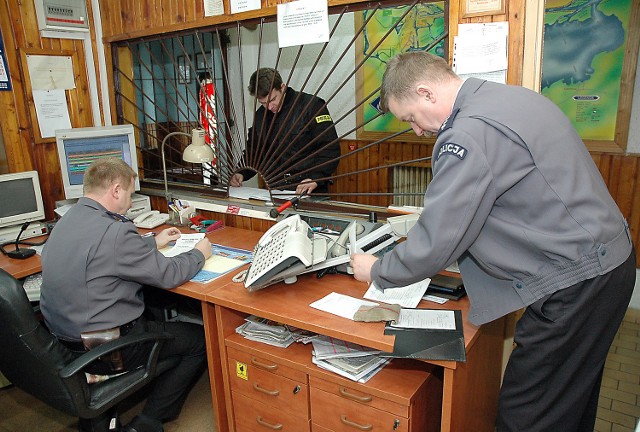 O tym, czy komisariat Szczecin-Międzyodrze zostanie zlikwidowany, ma zadecydować specjalna komisja powołana w Komendzie Miejskiej Policji. Nawet jeżeli komisariat zostanie zamknięty, policjanci nie stracą pracy, mają zostać przeniesieni do innych jednostek. 