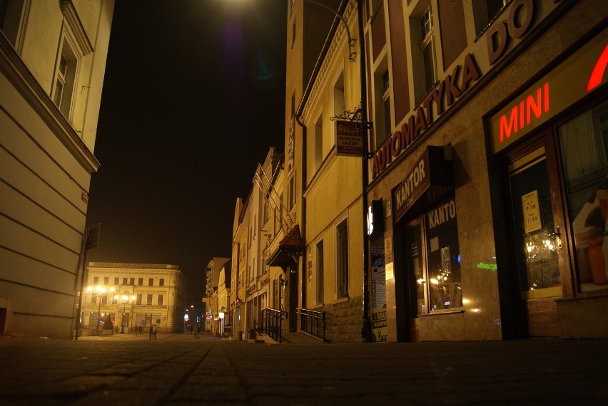 Napad na kantor w Rybniku. Krzyczał, że mni zaj... - relacja właścicielki. Monitoring nagrał bandytę