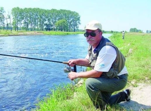 &#8211; Już dwa lata temu było z rybami źle &#8211; przekonuje Krzysztof Gedrowicz, wędkarz z Łomży. &#8211; Ale w tym roku jest jeszcze gorzej.