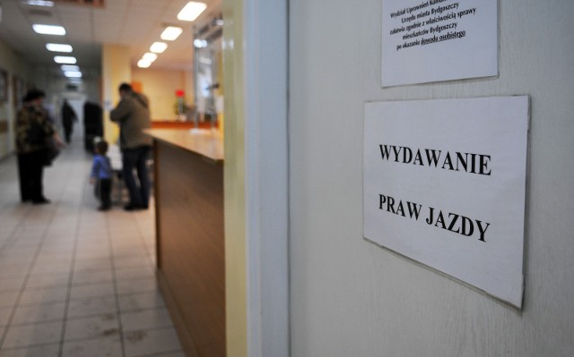 W Wydziale Uprawnień Komunikacyjnych Urzędu Miasta Bydgoszczy od trzech godzin nie można rejestrować pojazdów.