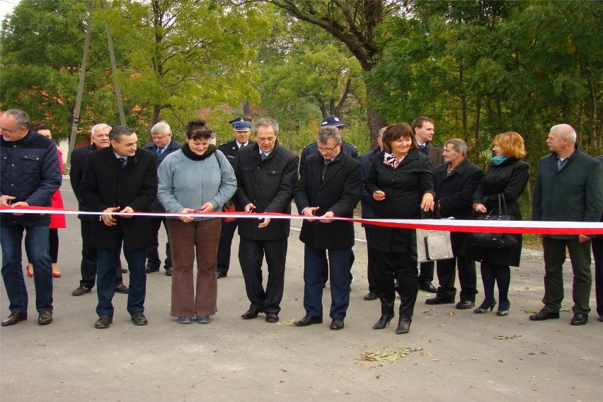 Około 4 mln złotych kosztowała przebudowa odcinków: Grubno -...