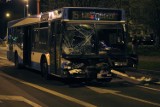Wypadek autobusu MPK. Zderzył się z osobowym fordem. Trzy osoby ranne (ZDJĘCIA)