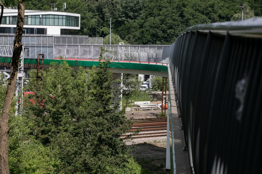 Zbliża się wielki dzień dla rowerzystów w Krakowie. Imponująca kładka praktycznie gotowa! Kiedy otwarcie?