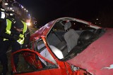 Wypadek w Obrowie. Na DK 10 dachowało auto z siedmioma pasażerami. Zginęły dwie osoby [Zdjęcia]