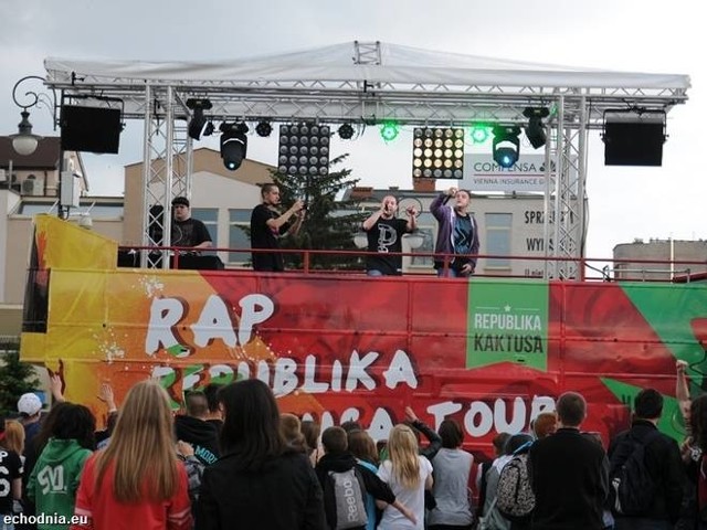 Rap Republika Kaktusa Tour zawitała do Radomia, a wraz z nią gwiazdy polskiego rapu: PMM, DIOX, VNM z PROSTO.