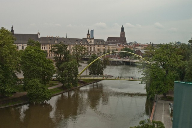 Nadodrzańskie bulwary od strony ulicy Drobnera