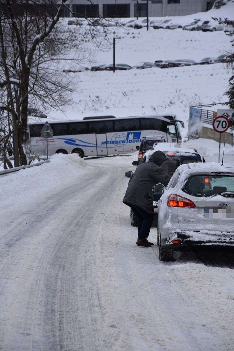 Drogowy horror na Podhalu. Turyści wracają z sylwestra i stoją w wielkich korkach [ZDJĘCIA]