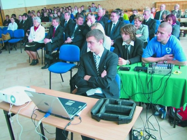 Oficjalne otwarcie turnieju zorganizowano w auli Zespołu Szkół nr 4 im. Ziemi Podlaskiej w Bielsku Podlaskim