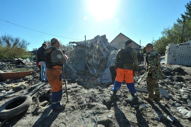 Zniszczenia po rosyjskim ataku rakietowym na wschodzie UKrainy.
